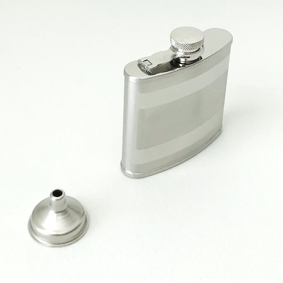 Groomsmen Gifts 8 Liquor Flasks New in Box Stainless Steel With Funnel - Picture 3 of 7